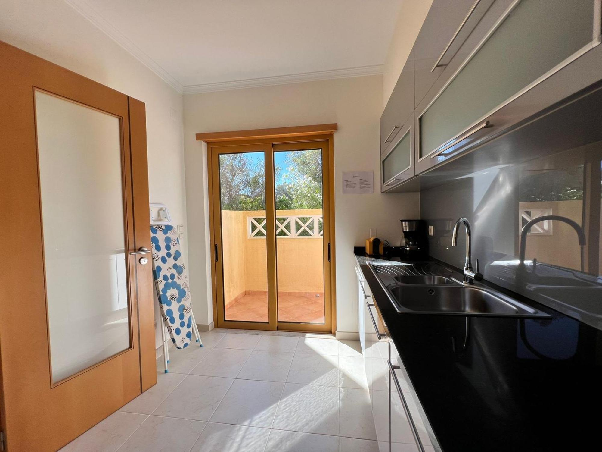 Ferienhaus Filipa Iii - Beachfront With Jacuzzi Albufeira